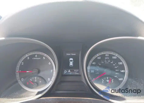 2015 Hyundai Santa Fe Sport 2.4L z USA, uszkodzony, nr VIN 5XYZUDLB4FG300272